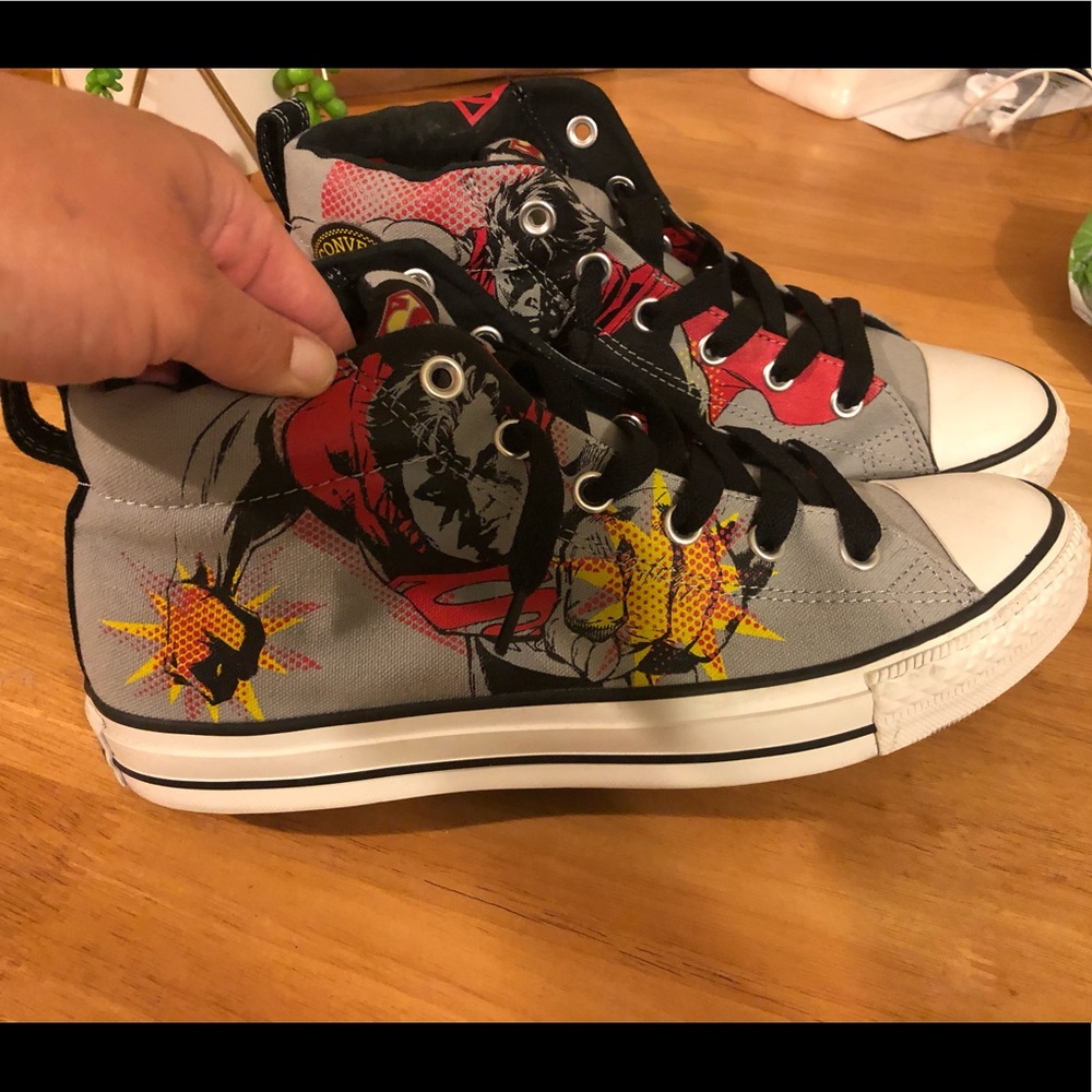 Supermán Converse- Like new worn once